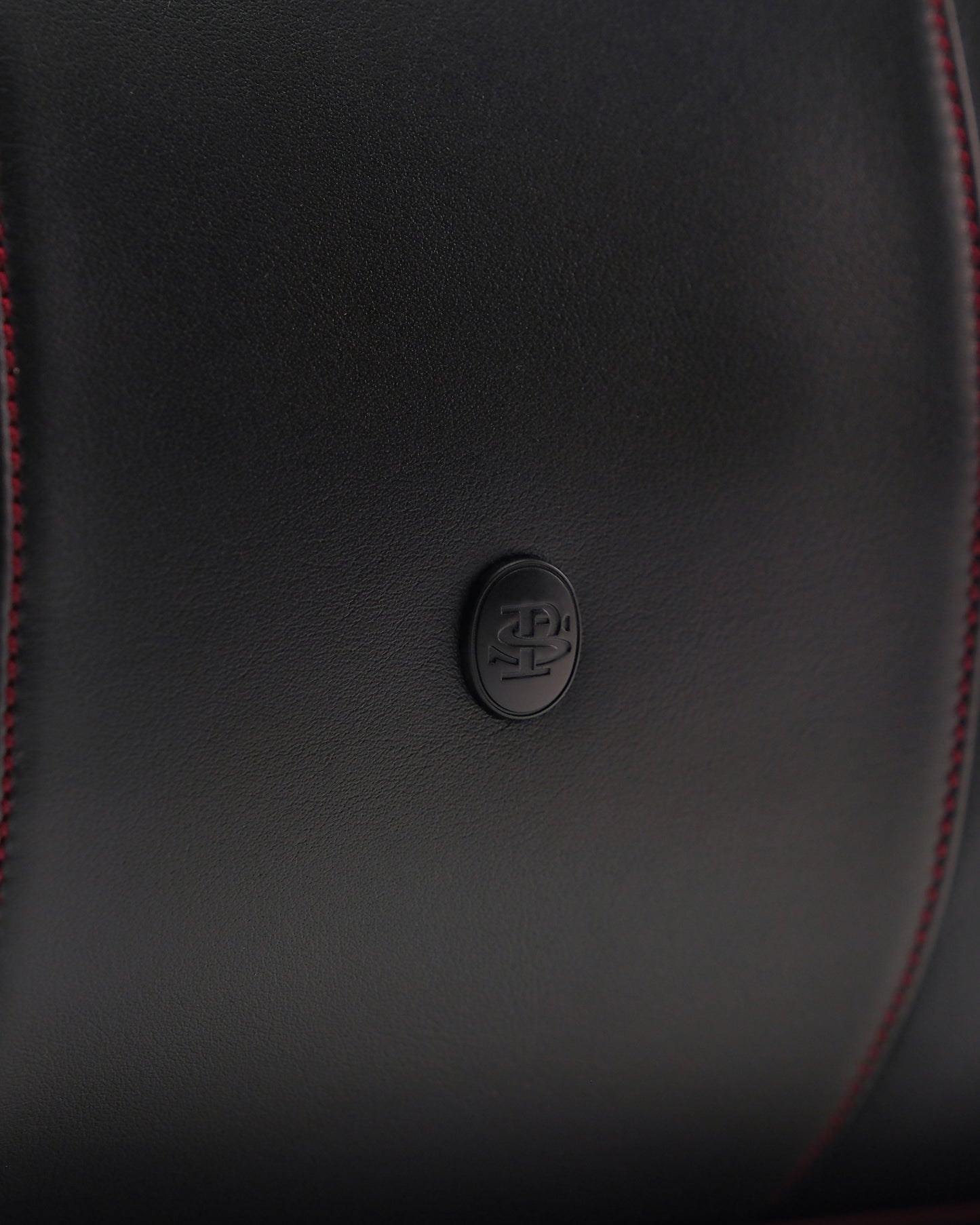 Exclusivo: Bolso Capi Moriarty. Piel Negra & Granate