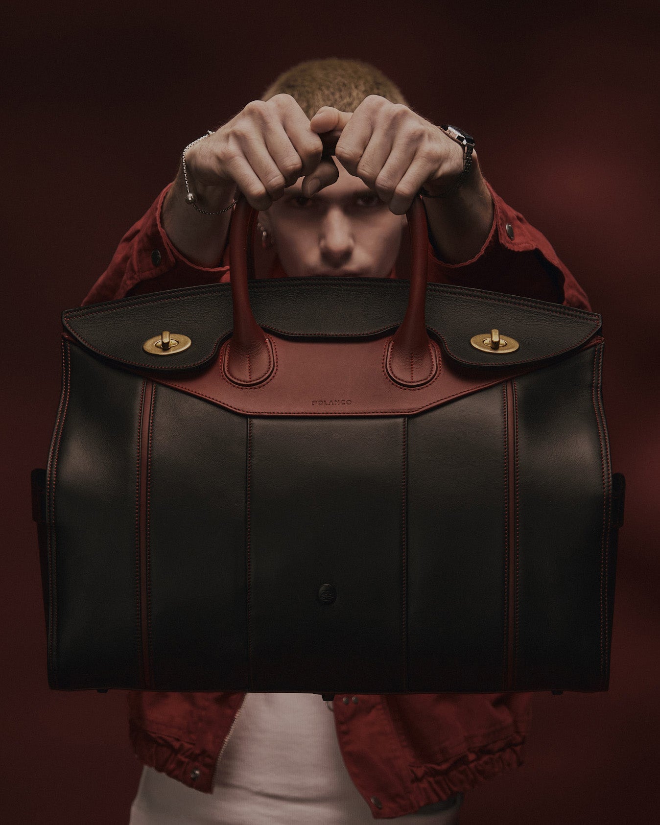 Exclusivo: Bolso Capi Moriarty. Piel Negra & Granate